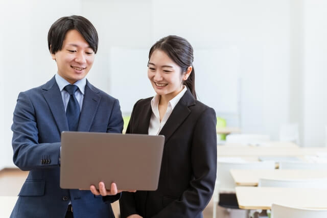 中小企業で顧問社労士が求められる理由と背景